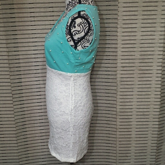 NWOT. Mint and White Dress - Picture 6 of 8